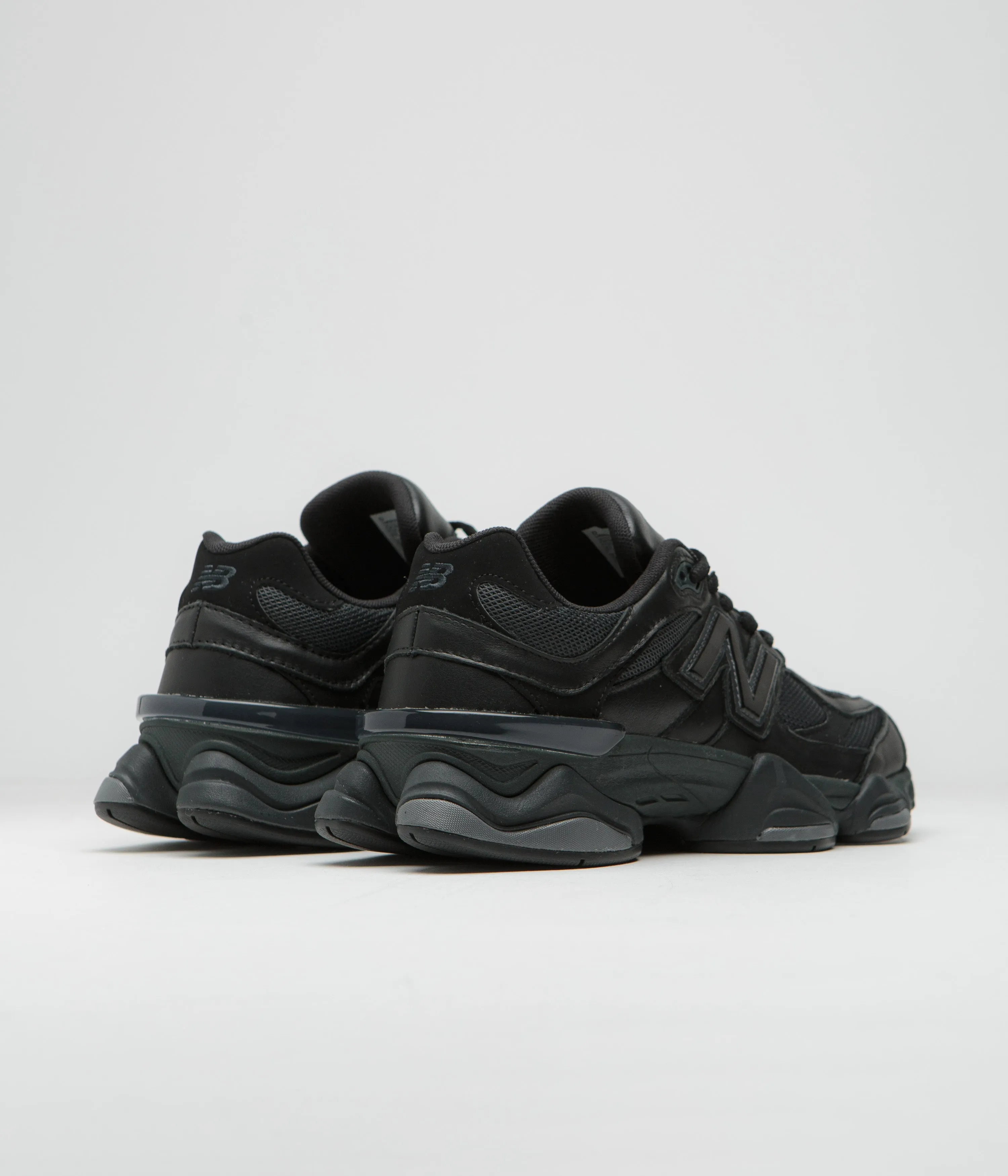 New Balance 9060 Shoes - Black / Phantom