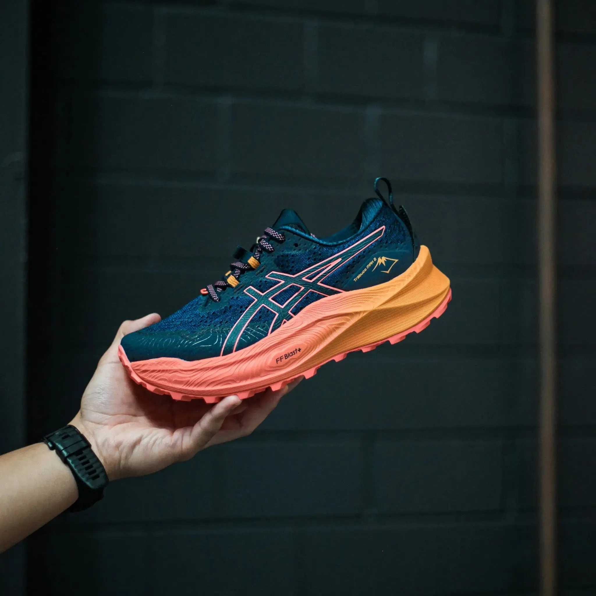 Womens ASICS Trabuco Max 2 - Midnight / Papaya